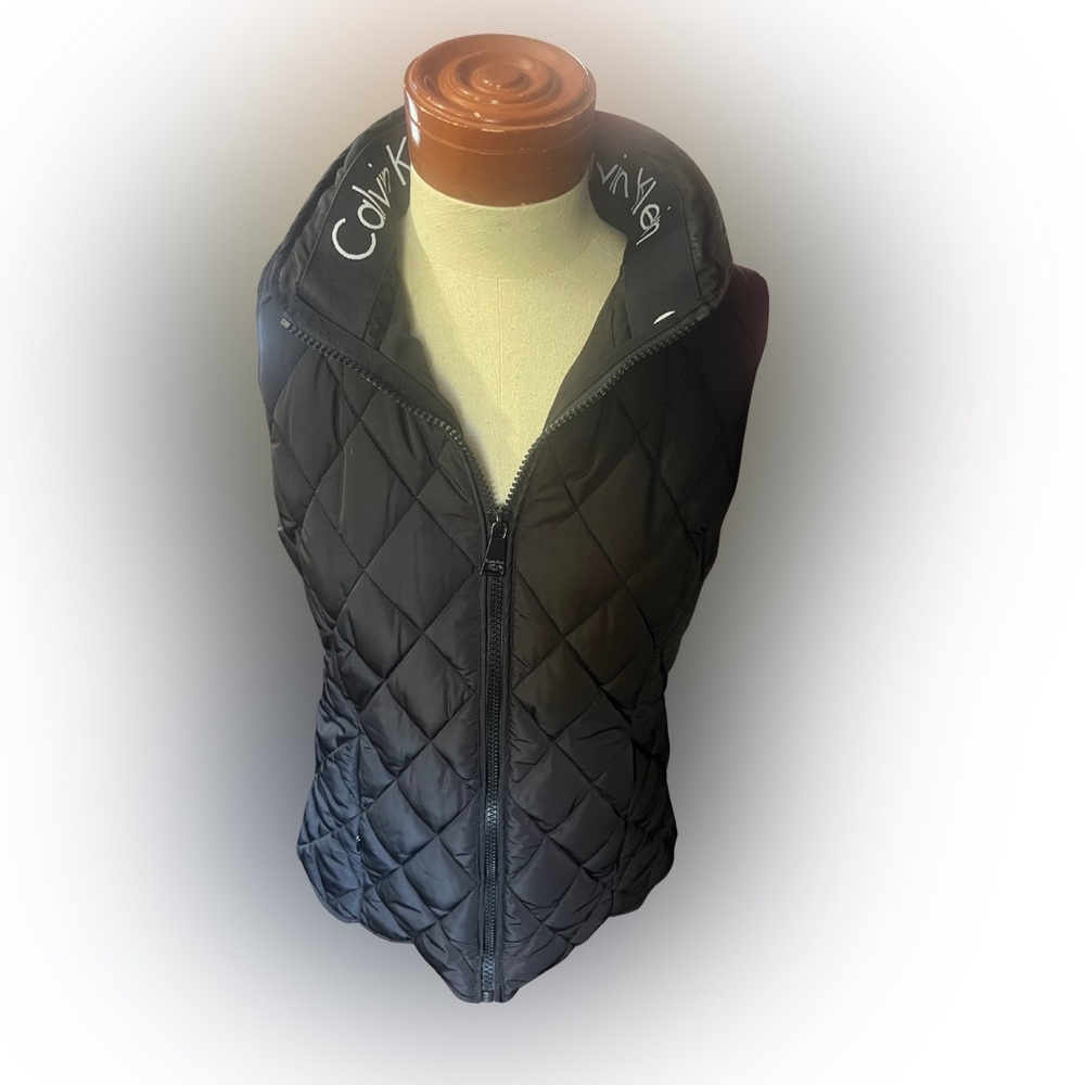 Calvin Klein Women's Quilted Puffer Vest Sz M Black Logo Collar Zip Front